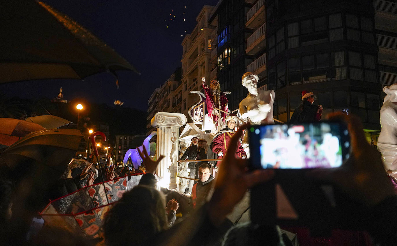 Una cabalgata de magia e ilusión en Donostia