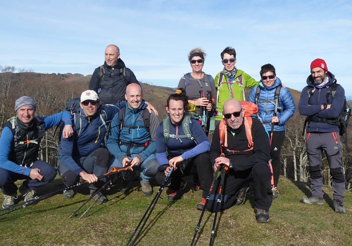 Miembros de la sección de montaña del CD Eibar en una salida realizada el pasado año.