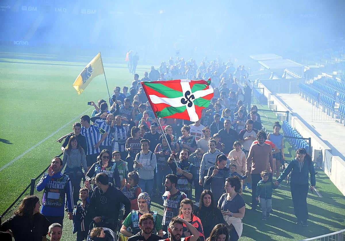 Irudi ikusgarriak utzi zituen 22. Korrikak, besteak beste Anoeta zeharkatu zuenean.