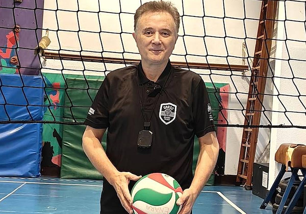 José Vicente Holgado, en el gimnasio cubierto de Koldo Mitxelena donde entrenan.