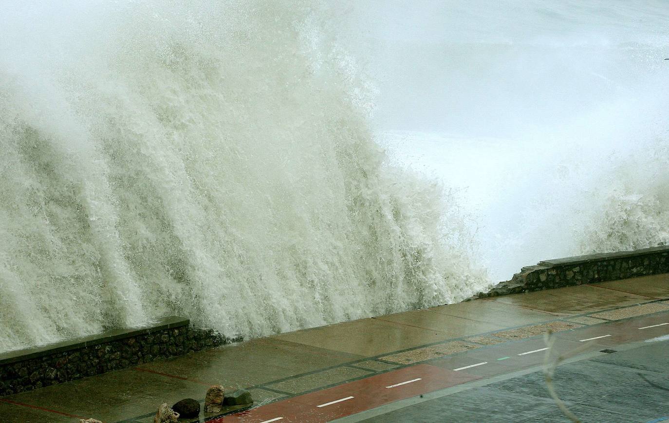 El temporal que devastó la costa guipuzcoana, en imágenes