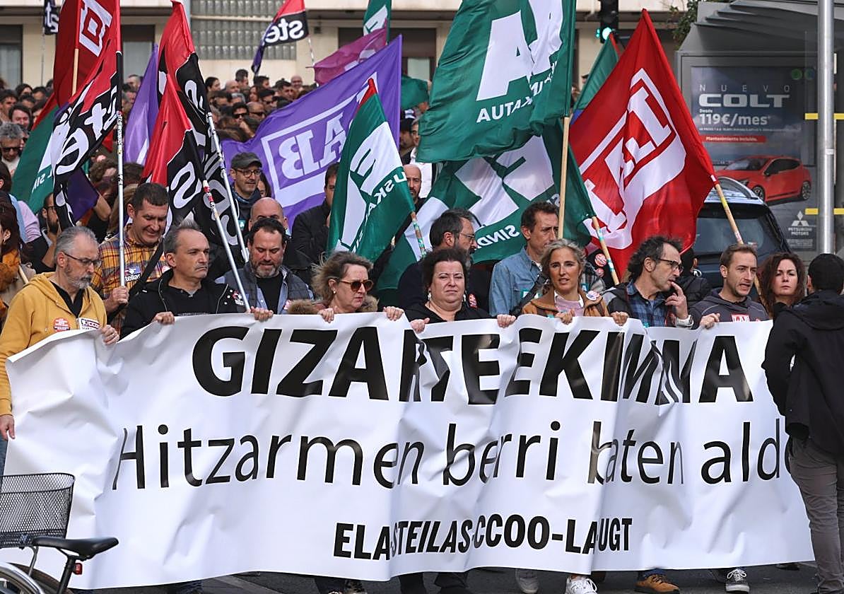 Manifestación de los sindicatos de la educación de iniciativa social en uno de los paros de diciembre.