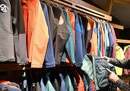 Prendas de Ternua realizadas con materiales reciclados.