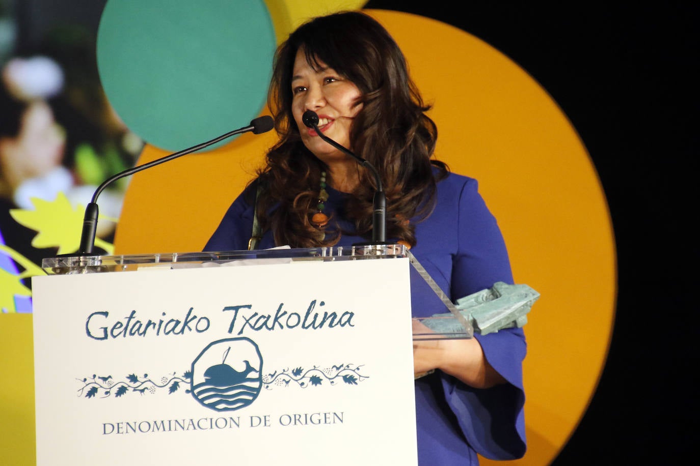 Nueva cosecha del txakoli de Getaria