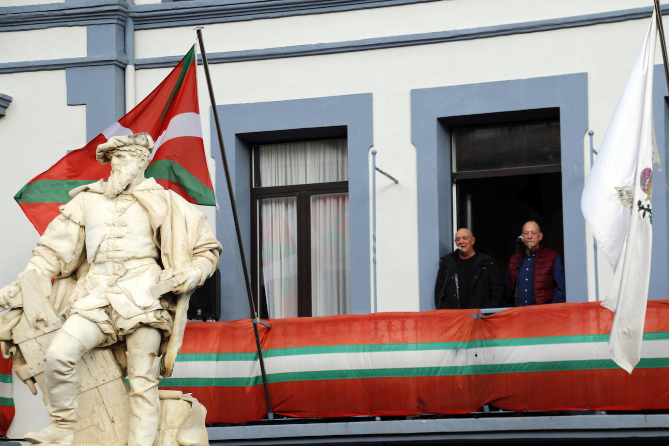 Nueva cosecha del txakoli de Getaria