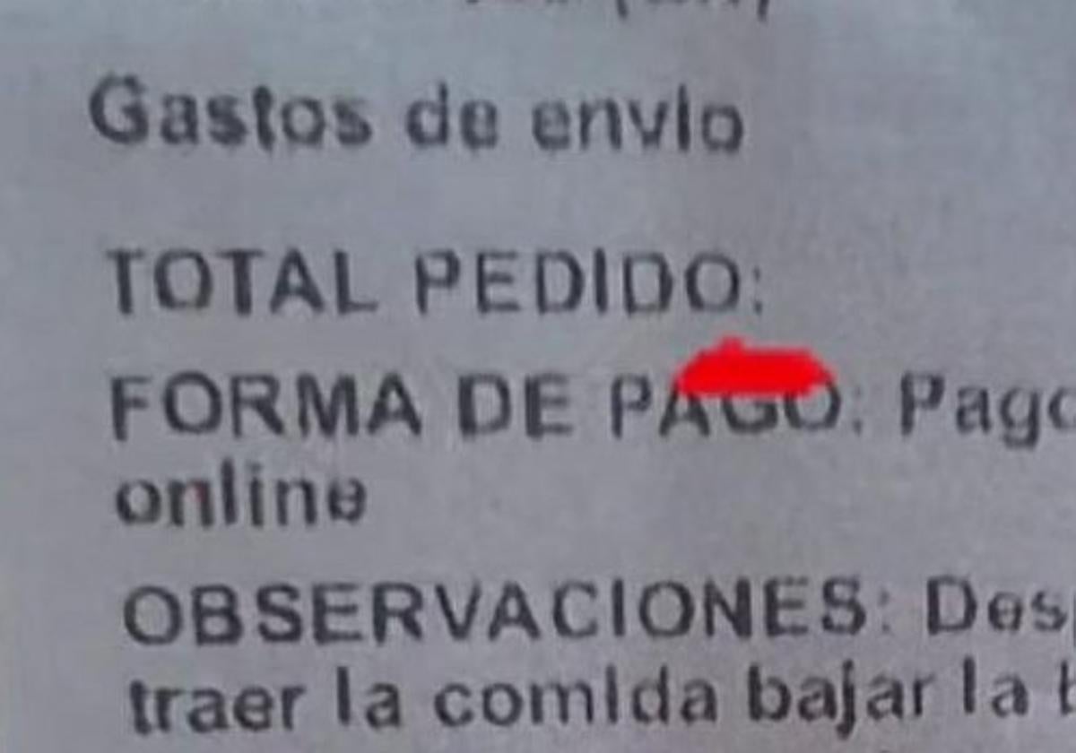 Observaciones del repartidor de comida a las exigencias del cliente.