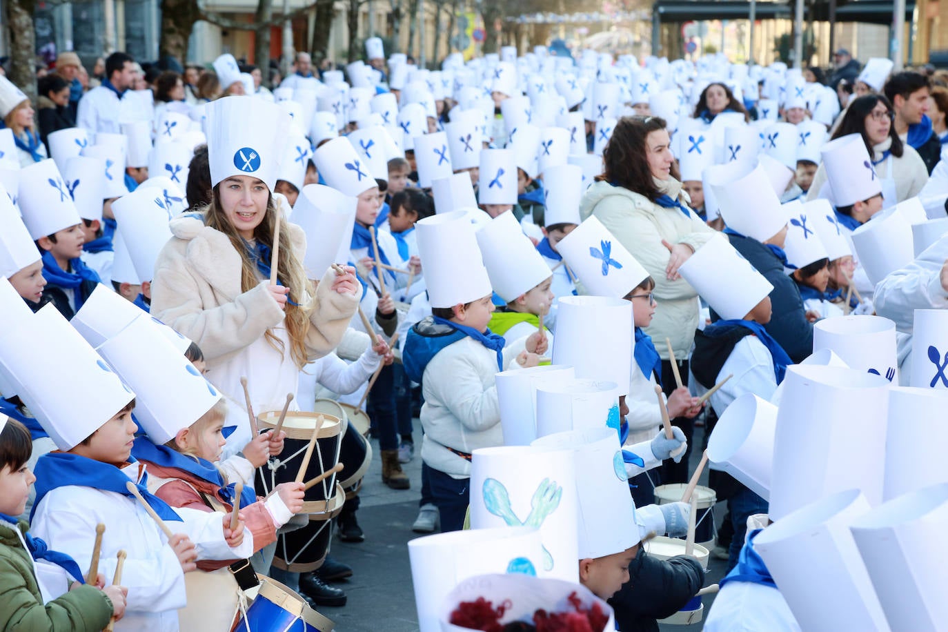 Los txikis de Santa Teresa Ikastetxea, Larramendi y Jesuitinas calientan motores