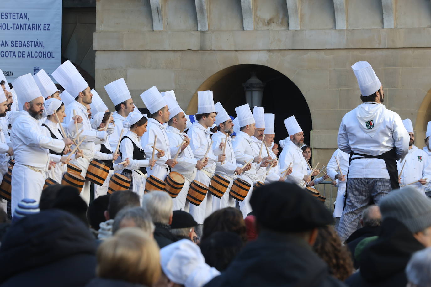 Kale Lagunak recorre las calles de la Parte Vieja