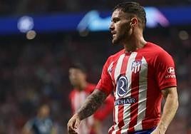 Javi Galán durante el partido de Champions contra el Feyenoord en el Metropolitano.