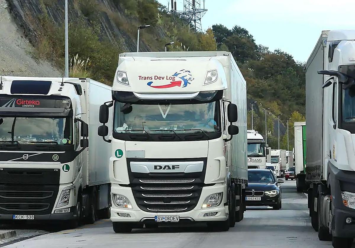 Guitrans denuncia los retrasos en las gestiones de Tráfico