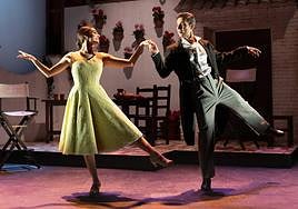 Los actores de 'Volver' en un momento de la obra.