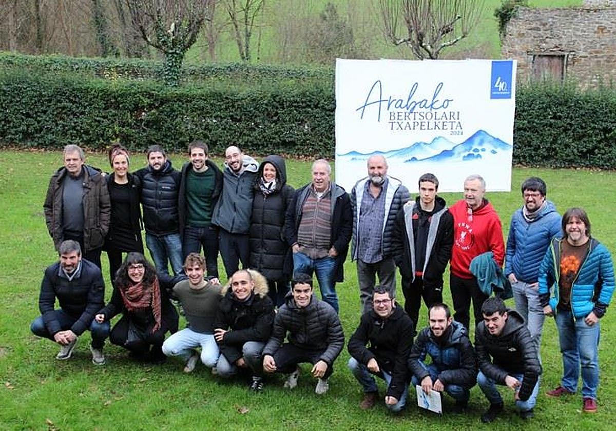 Igandean hasiko da Arabako Bertsolari Txapelketa