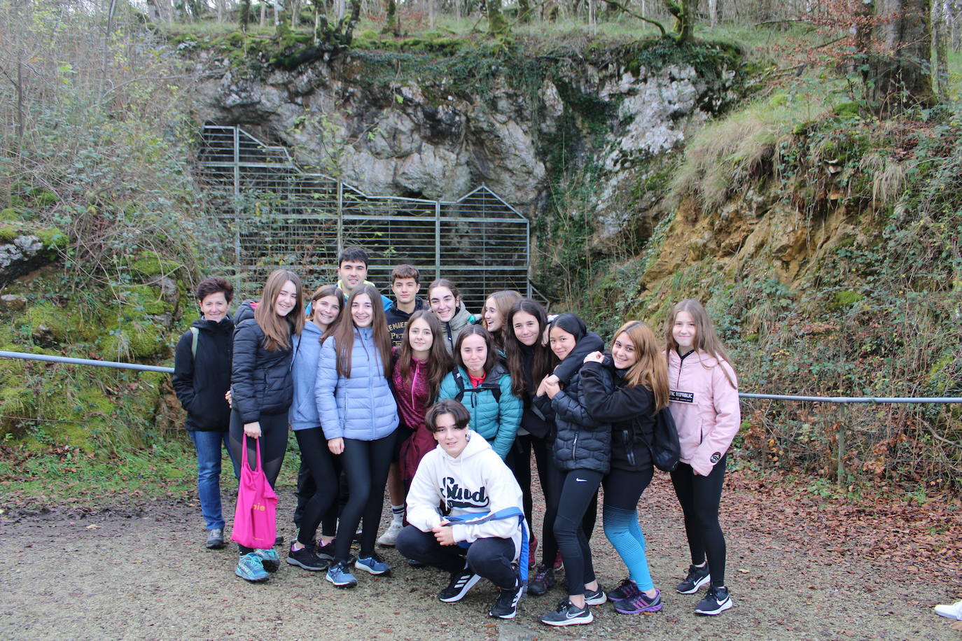 Oianguren institutuko DBH3ko ikasleak ezagutu