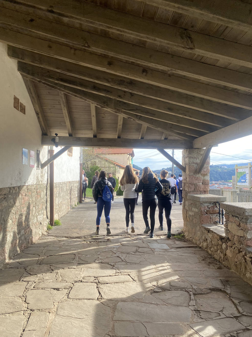 Oianguren institutuko DBH4ko ikasleak ezagutu