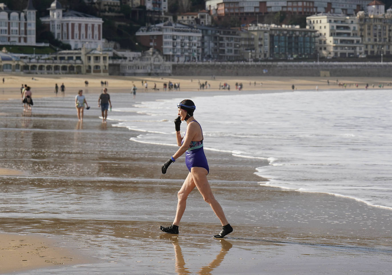 Enero se despide de Gipuzkoa con tiempo de playa