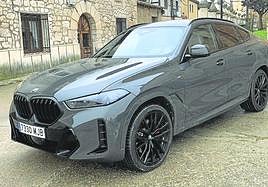 Pese a su tamaño -casi cinco metros- y su peso -más de 2.000 kilos-, las prestaciones y buenosconsumos le destacan sobre la competencia.