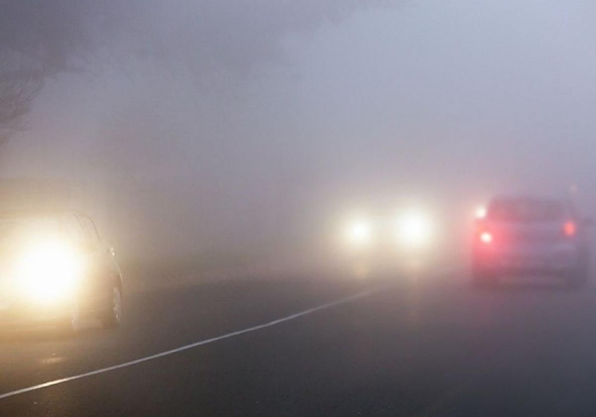 La regla de las tres V para conducir en niebla