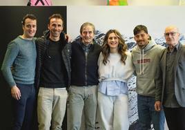 David Silva, en su visita a la sede de Etxeondo.