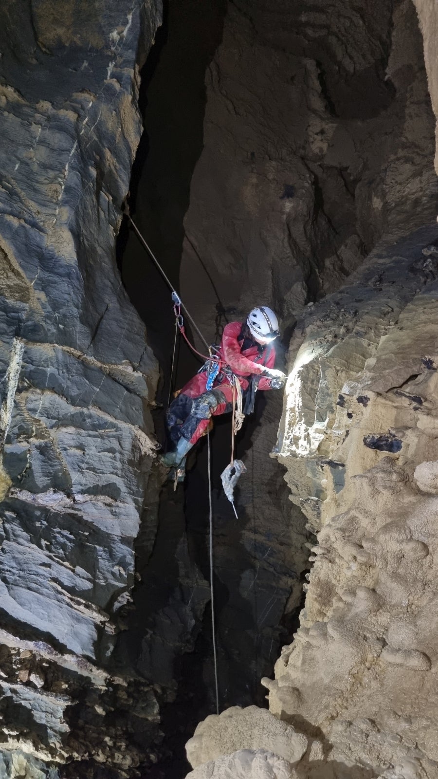 Así es la nueva cueva hallada entre Tolosa y Albiztur