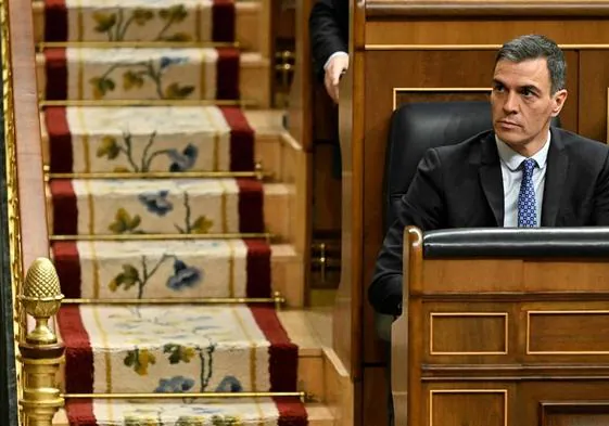 El presidente del Gobierno, Pedro Sánchez, durante la votación de la ley de Amnistía que finalmente no salió adelante por los votos en contra de Junts.