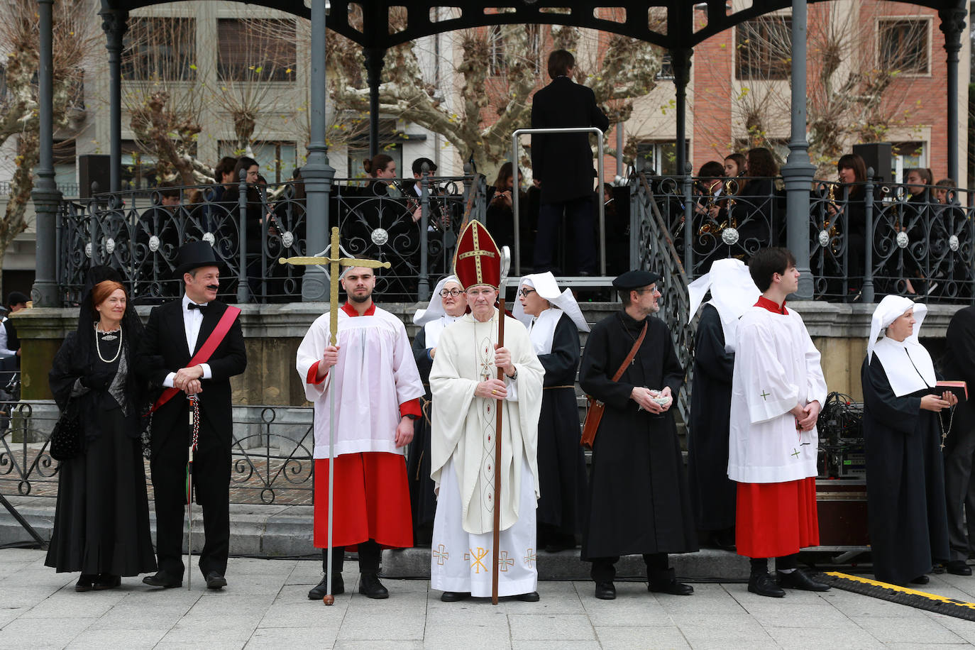 Las mejores imágenes del desfile de Iñude eta Artzainak en Irun