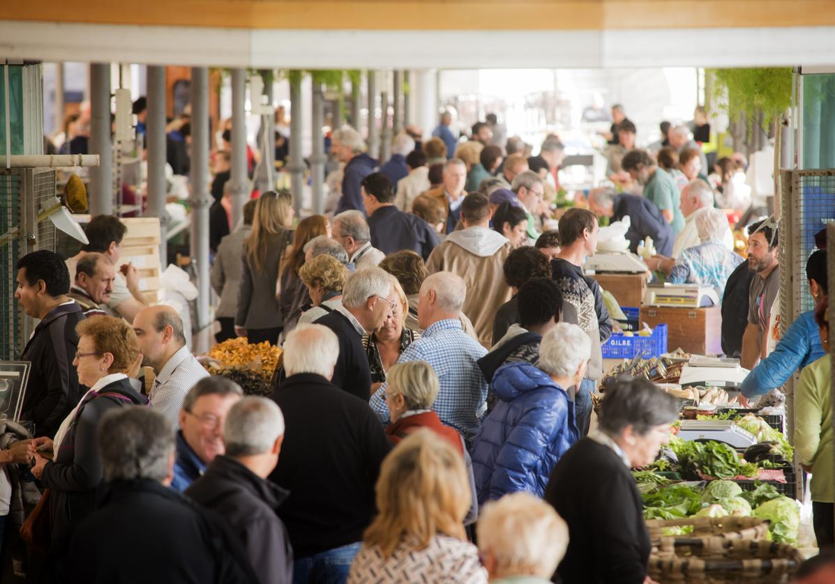 Mercado tradicional que se celebra en Tolosa los sábados