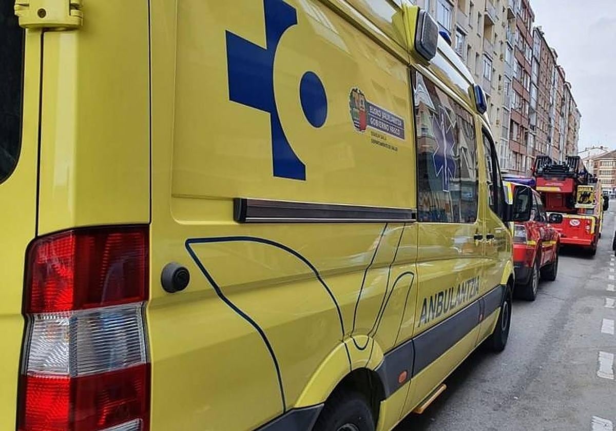Los sindicatos han convocado una huelga indefinida en el transporte sanitario de Euskadi desde el día 19.