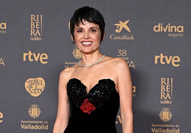 Elena Anaya con un 'Pixie'