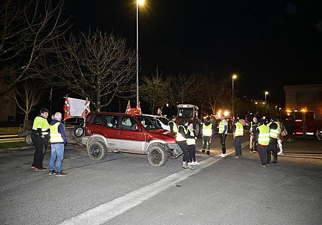 Imagen de los primeros manifestantes a primera hora de la mañana.