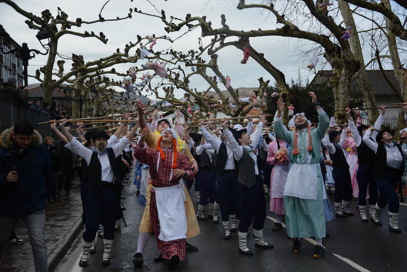 Bera y Lesaka celebran sus carnavales