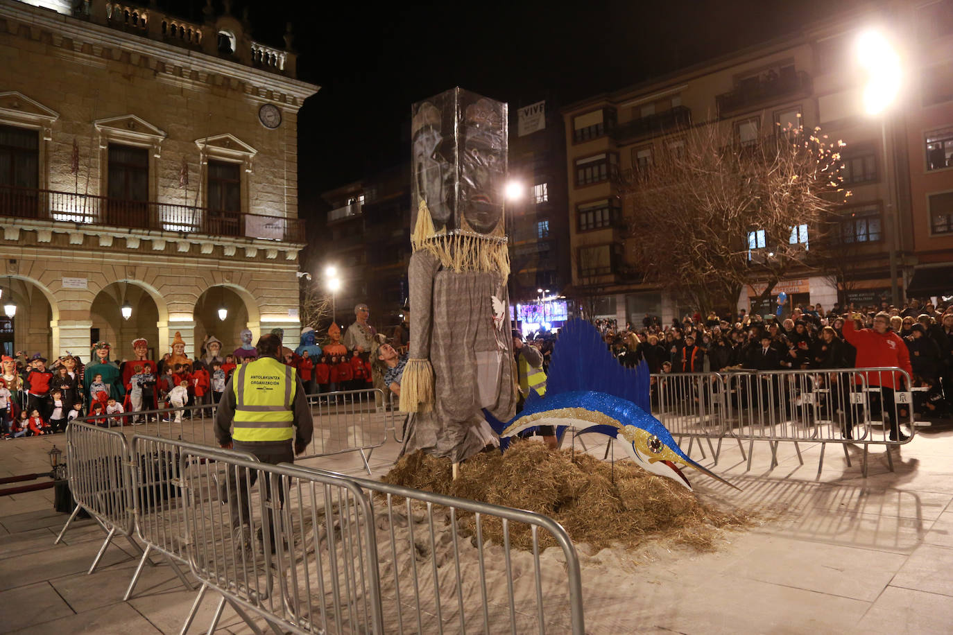 El entierro de la sardina de Irun, en imágenes