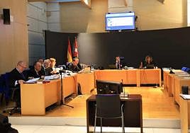 ¿Cómo se selecciona a los miembros de un tribunal jurado?