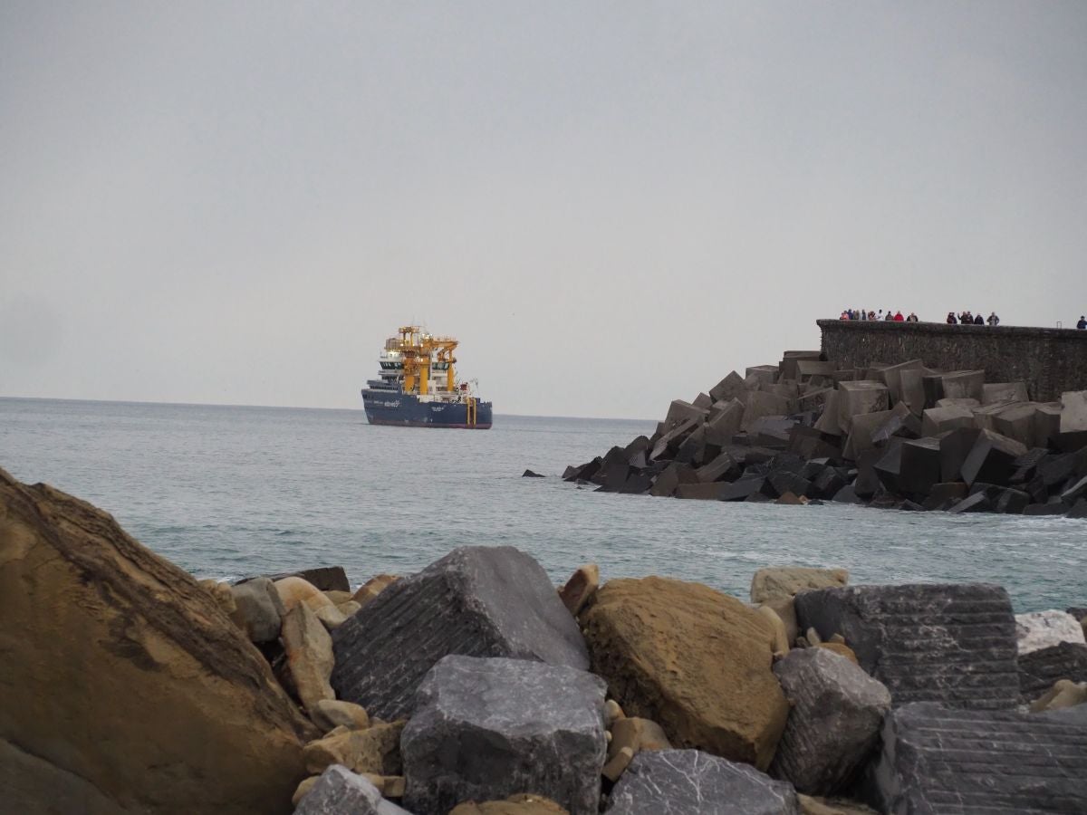 El &#039;Edda Goelo&#039; se despide de Zumaia