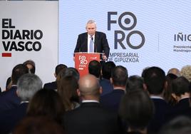 Iñigo Ucín, presidente de la Corporación Mondragon, durante su primera intervención en el XVI Foro Empresarial de Gipuzkoa organizado por El Diario Vasco.