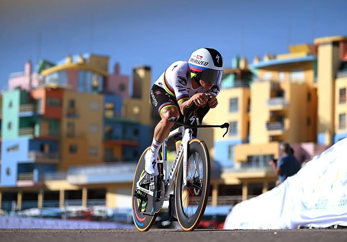 Remco Evenepoel, en la crono de este sábado en Albufeira.