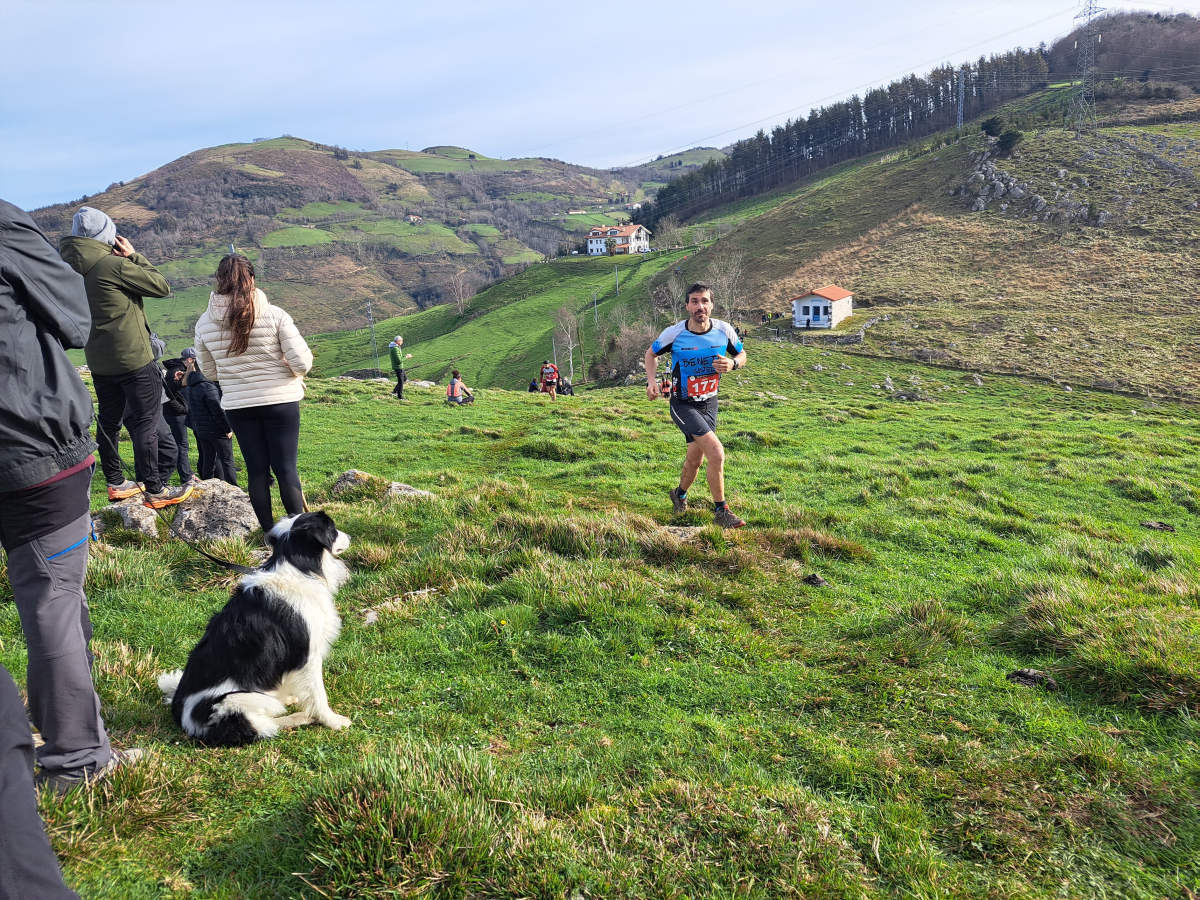 Ibai Angulo eta Ainara Urrutia izan dira azkarrenak Artzei bidea proban