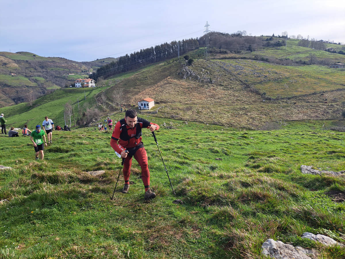 Ibai Angulo eta Ainara Urrutia izan dira azkarrenak Artzei bidea proban