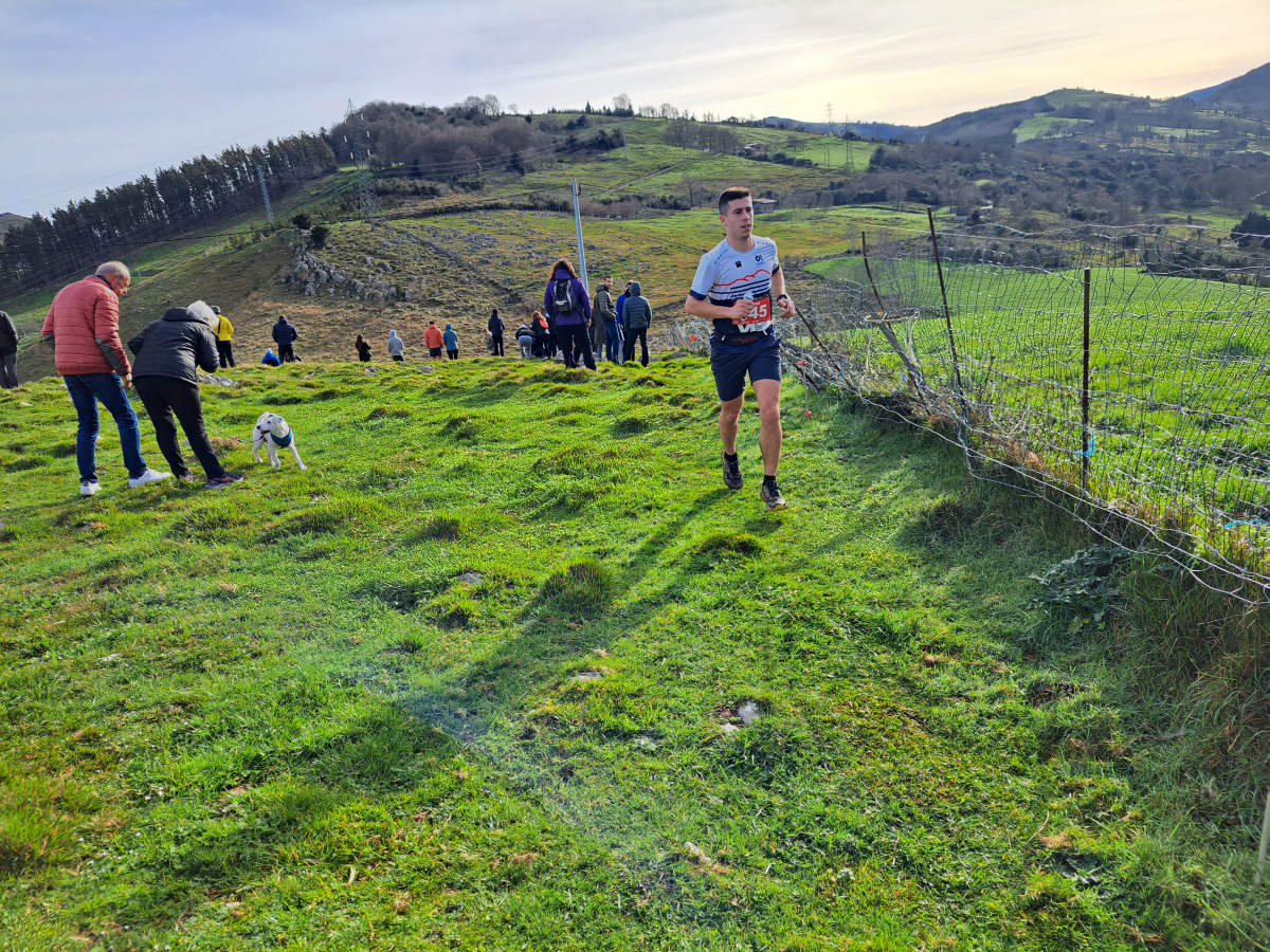 Iraitz Legorburu eta Oihana Zubillaga nagusi Zaldei bidea lasterketan