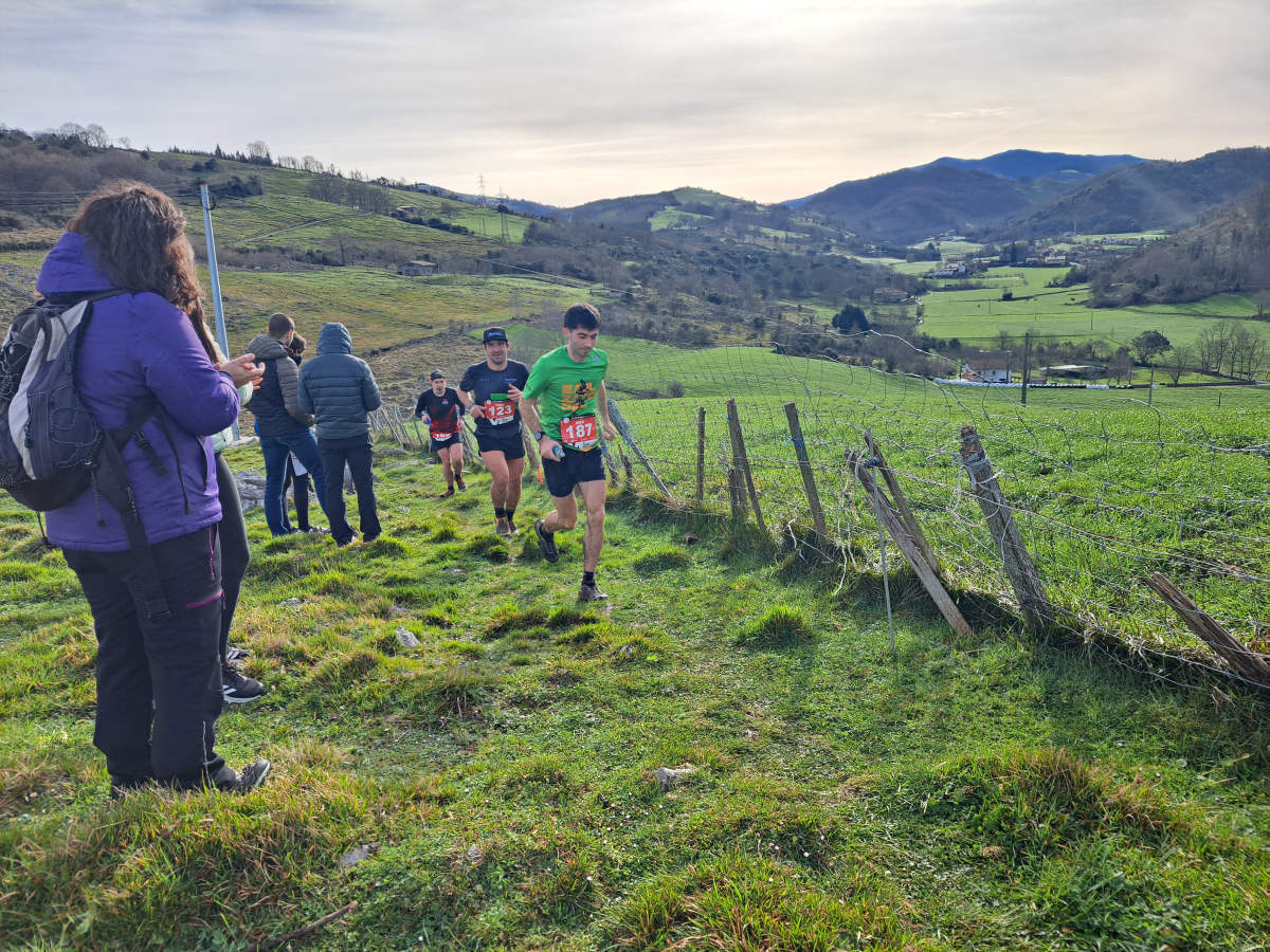 Iraitz Legorburu eta Oihana Zubillaga nagusi Zaldei bidea lasterketan