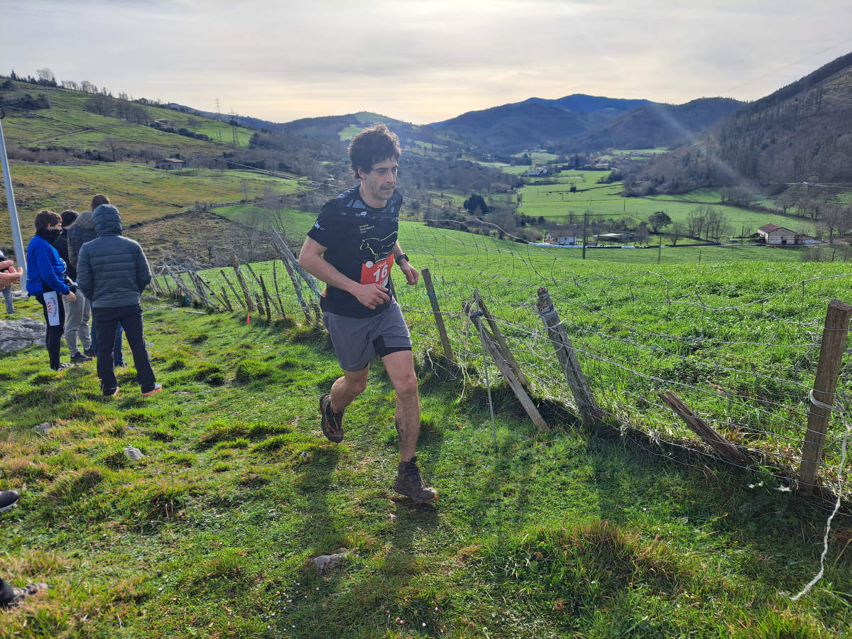 Iraitz Legorburu eta Oihana Zubillaga nagusi Zaldei bidea lasterketan