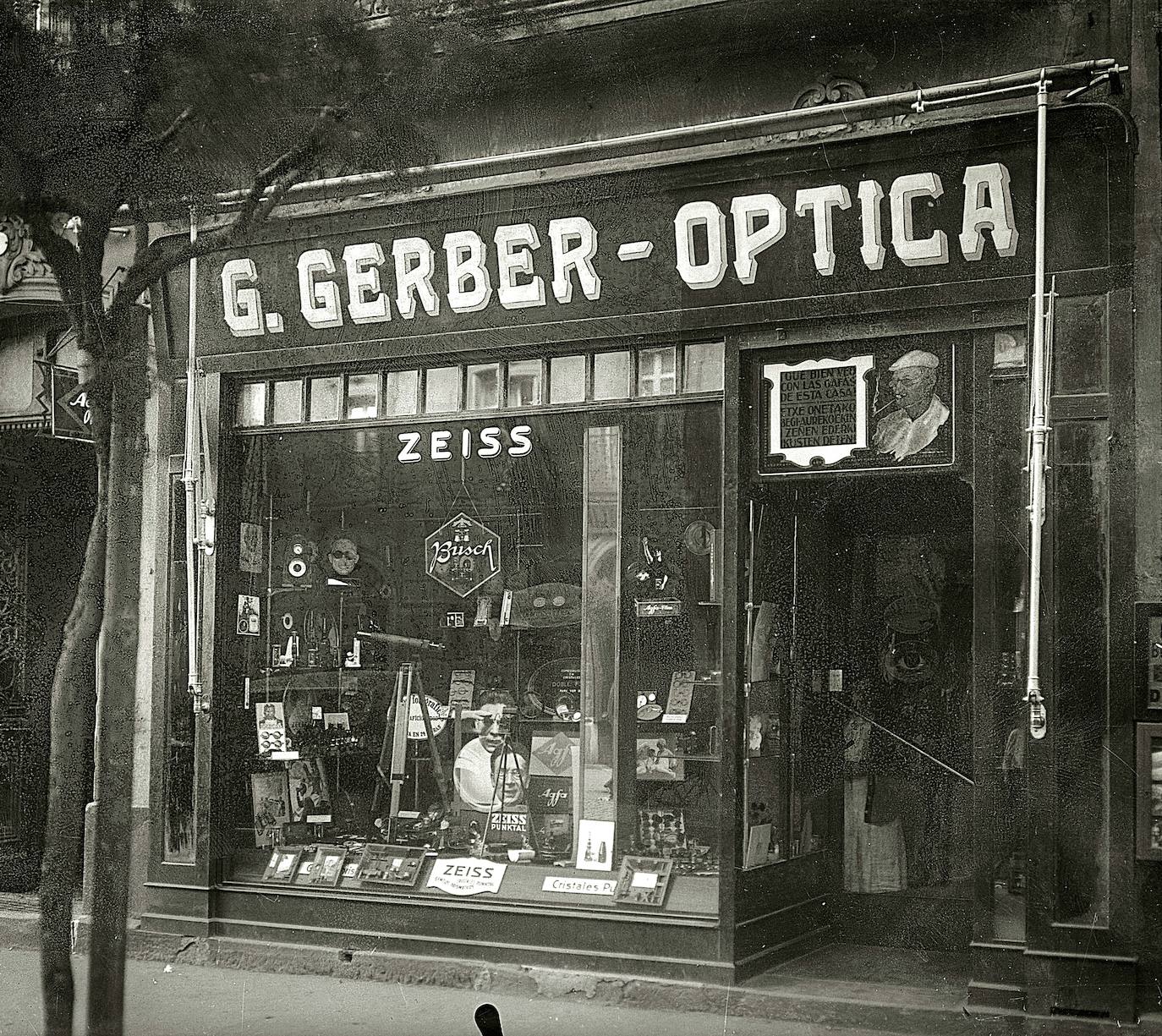Antigua óptica Gerber, ubicada en el mismo establecimiento en la calle Urbieta 3.