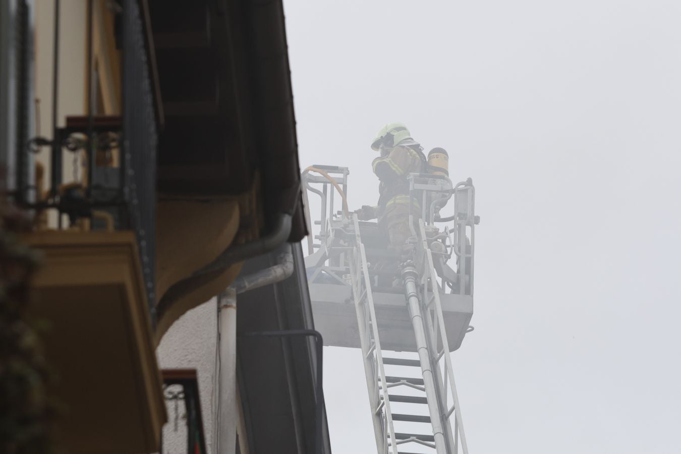 El humo vuelve a activar las alertas en la Parte Vieja