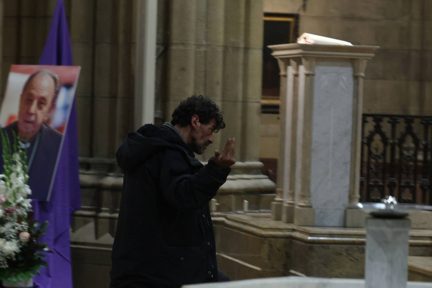 Las imágenes del funeral de Juan Mari Uriarte