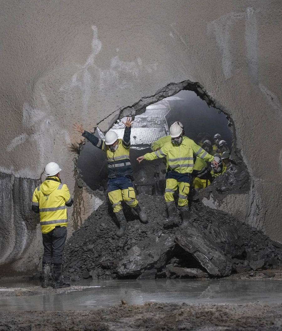 Los dos extremos del túnel del Topo en Donostia se unen bajo el Centro