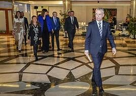 Iñigo Urkullu compareció este jueves por la tarde desde Lehendakaritza arropado por todos los miembros de su Gobierno.