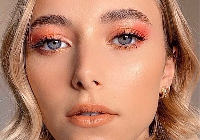 Maquillaje anaranjado