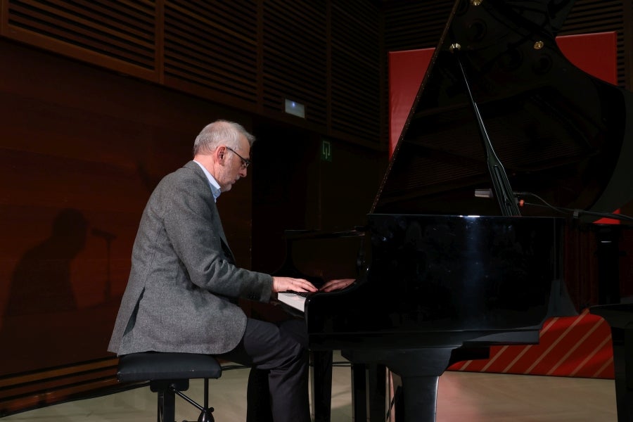 El PSE-EE homenajea a Enrique Casas en el 40 aniversario de su asesinato