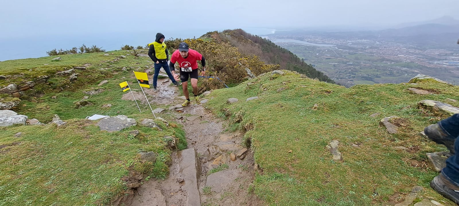 El temporal no puede con la Lezo Jaizkibel