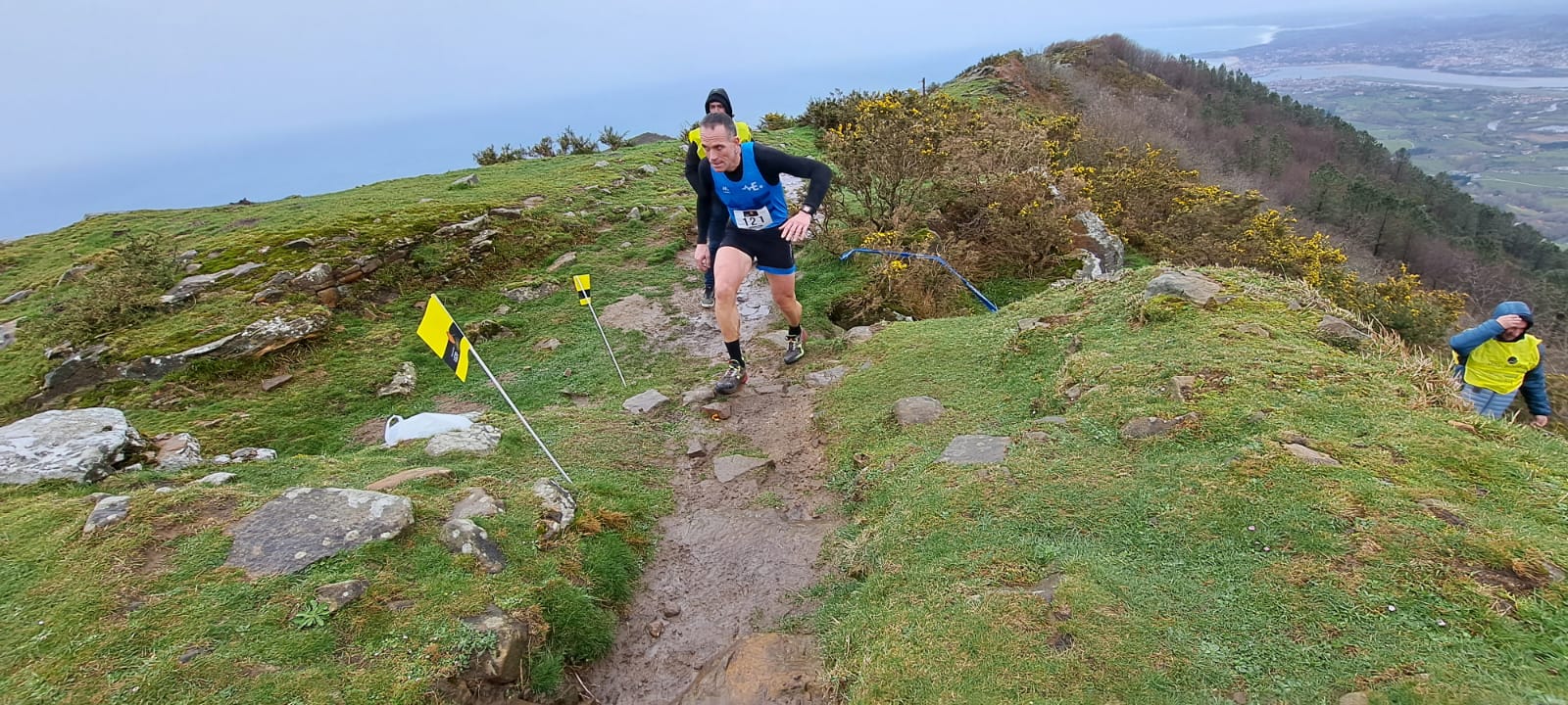 El temporal no puede con la Lezo Jaizkibel
