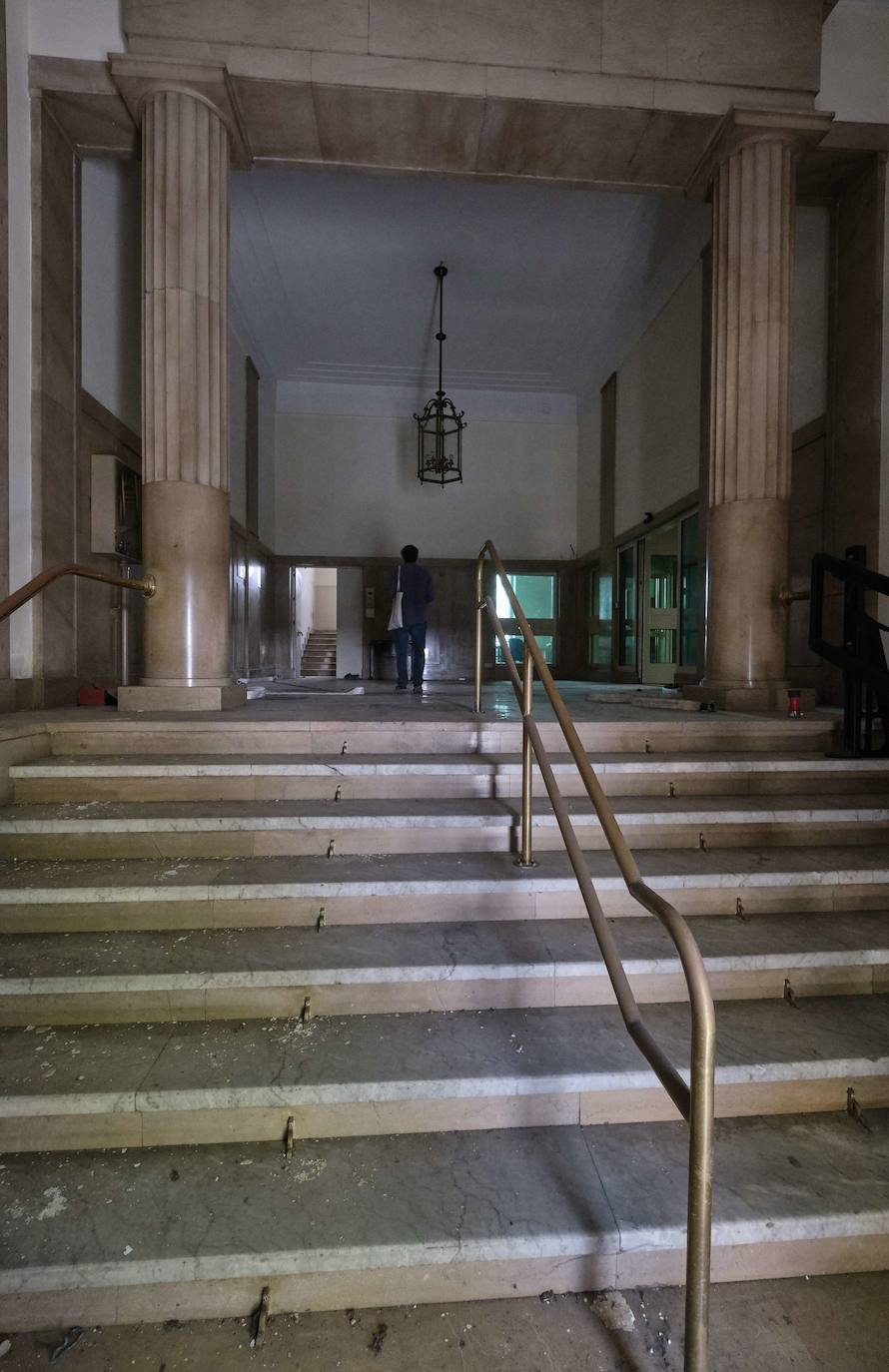 Así estaba la sede del Banco de España en Donostia en 2019